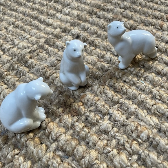 Lladro Polar Bear Set of Three - Picture 8 of 9